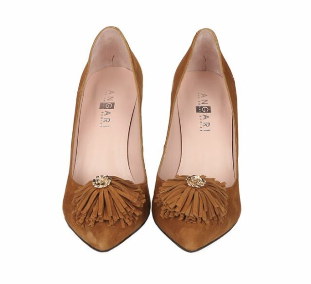 Zapatos Ante Beige Flor Flecos Tacón Lineal Angari Shoes.