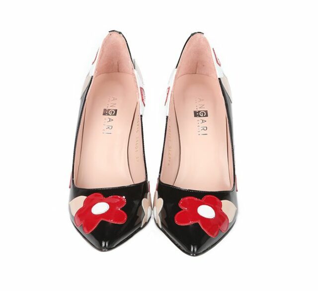 Zapatos Stiletto Charol Negro Flores Rojas Angari Shoes.