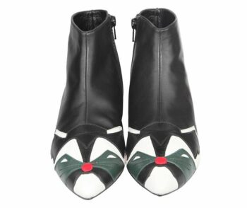 botines negros con detalle de gata
