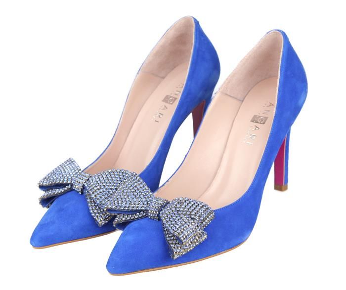 Interpretación Gato de salto pavo ANGARI | Zapato stiletto klein modelo STILETTO AZUL KLEIN