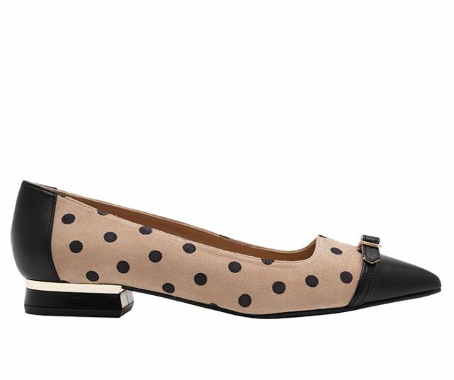 Zapato plano piel ante lunares