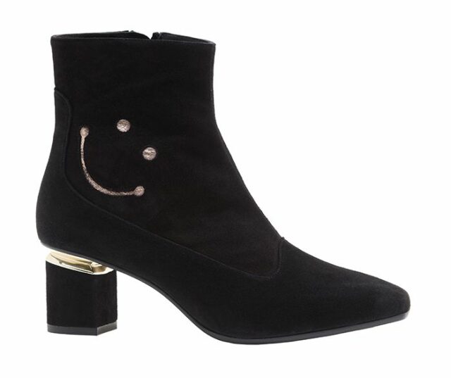 Botines tacón medio piel ante negro metal smile